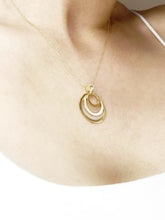 Load image into Gallery viewer, 14k Solid Gold Circle Necklace
